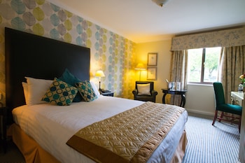 Standard Room, 1 Queen Bed
