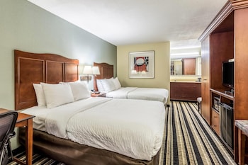 Standard Room, 2 Queen Beds, Non Smoking