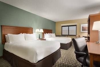 Standard Room, 2 Queen Beds, City View