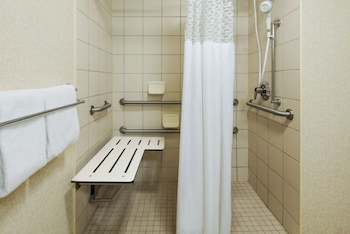 One Queen Bed, Non-Smoking, Accessible Tub