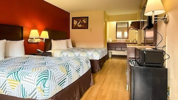 Deluxe Room, 2 Double Beds, Non Smoking