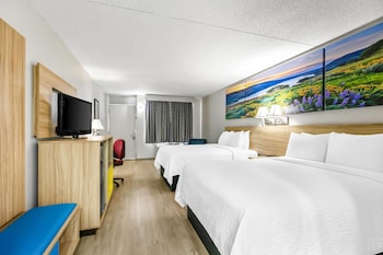 Room, 2 Queen Beds, Non Smoking