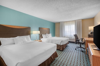 Standard Room, 2 Queen Beds, Non Smoking