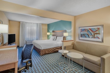 Suite, 1 King Bed, Non Smoking (with Sofabed)