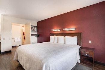 Room, 1 King Bed, Accessible, Non Smoking (Mobility, Roll-in Shower)