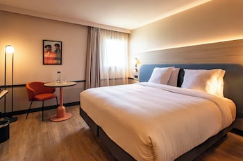 Double room king size bed