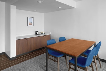 Suite, 1 Bedroom, Balcony