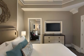 Frontenac Suite