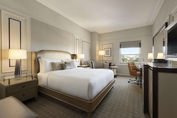 Fairmont Gold King, City View