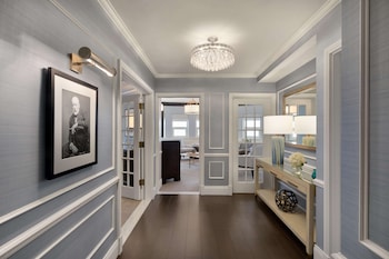 Van Horne Suite