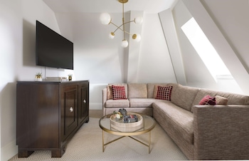 Trudeau Trudeau Suite