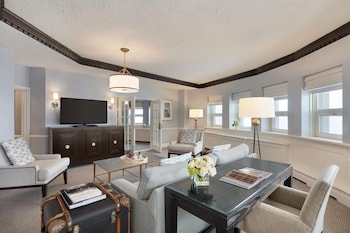 Van Horne Suite