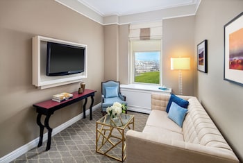 Junior Suite, 1 King Bed