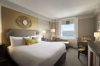 Deluxe Room, 1 Queen Bed, River View
