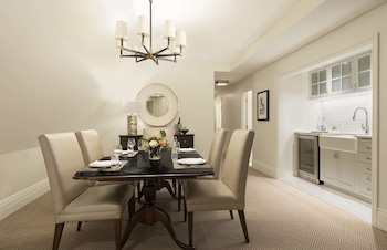Trudeau Trudeau Suite