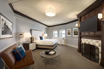 Van Horne Suite