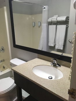 Suite, 1 Bedroom, Non Smoking (Upper Floor)