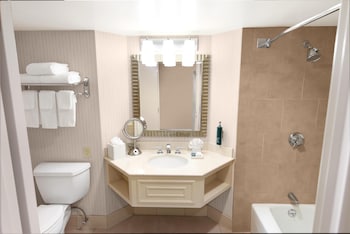 Junior Suite, 2 Double Beds (Deluxe View)