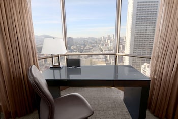 Suite, 1 Bedroom, Non Smoking (Sunset Suite)