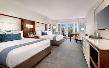Premium Room, 2 Queen Beds, Beachfront