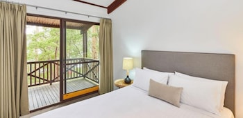 Three Bedrooms Chalet - Lake View
