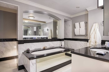 Junior Suite, 2 Double Beds (View)