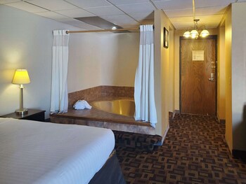 Suite, 1 King Bed, Non Smoking