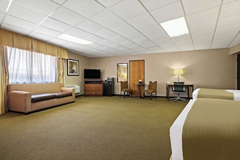 Suite, Multiple Beds, Non Smoking