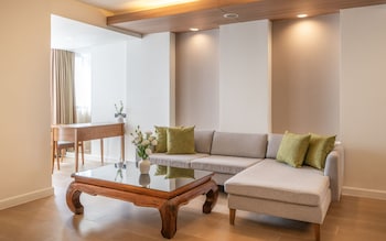 Suite, 2 Bedrooms (1 King & 2 Doubles)