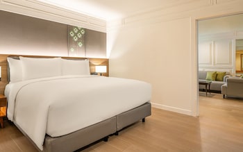 Suite, 1 King Bed