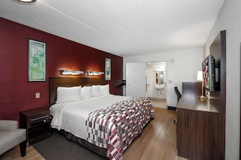 Superior Room, 1 King Bed, Accessible (Smoke Free)
