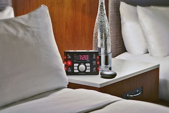 Superior Room, 1 King Bed (High Floor)