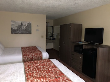 Standard Room, 2 Queen Beds, Non Smoking