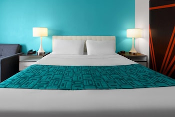 Business Room, 1 King Bed, Non Smoking