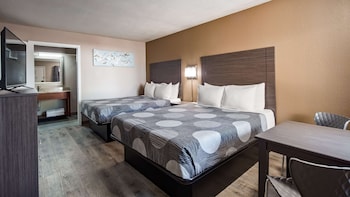 Standard Room, 2 Queen Beds, Non Smoking, Refrigerator & Microwave