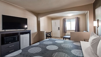 Standard Room, 1 King Bed with Sofa bed, Non Smoking, Refrigerator & Microwave (with Sofabed)