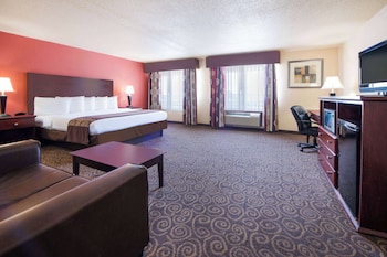 Suite, 1 King Bed, Non Smoking