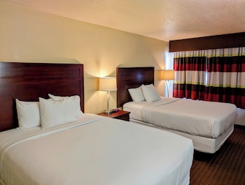 Room, 2 Queen Beds, Smoking