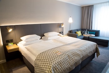 Standard Room, 2 Twin Beds (Standard Tub)