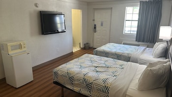Deluxe Room, 2 Double Beds, Smoking, Refrigerator & Microwave