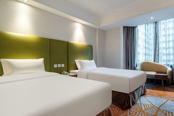Wharney Deluxe with Twin Beds