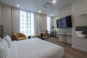Suite, 1 King Bed, Non Smoking