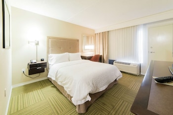 Room, 1 Queen Bed, Accessible (Hearing, Roll-in Shower)