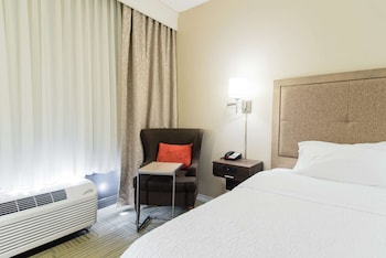 Room, 1 King Bed, Accessible (Hearing)