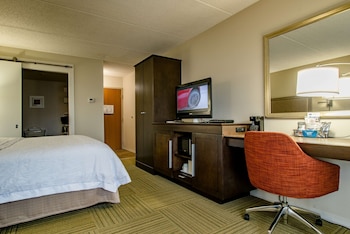 Room, 1 King Bed, Accessible (Hearing)