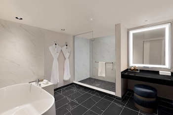 MGM Emerald Two Bedroom King Suite