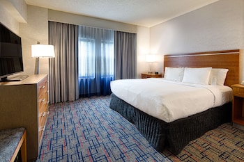 Business Suite, 1 King Bed, Non Smoking