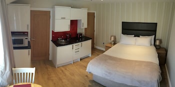 Superior Studio, 1 Double Bed, Annex Building (No lift access, £200 security deposit)