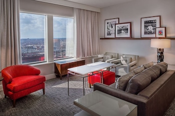 Suite, 1 King Bed