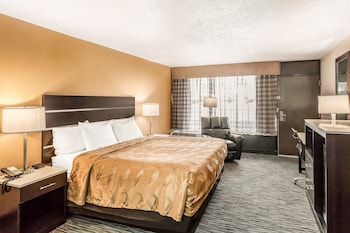 Standard Room, 1 King Bed, Smoking